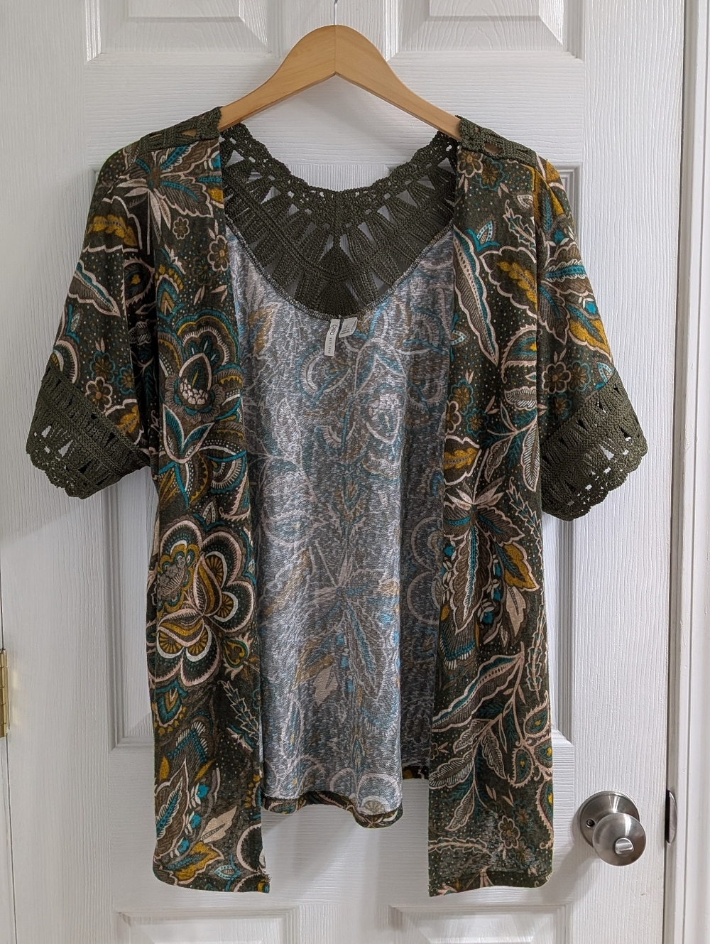 Women's Kimono Open Front Cardigan. Cato. Large‎ Like New Floral Print